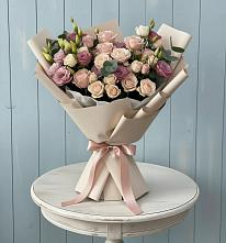 Букет цветов из:  Розы и Лизиантусы в Октябрьском Челябинская область