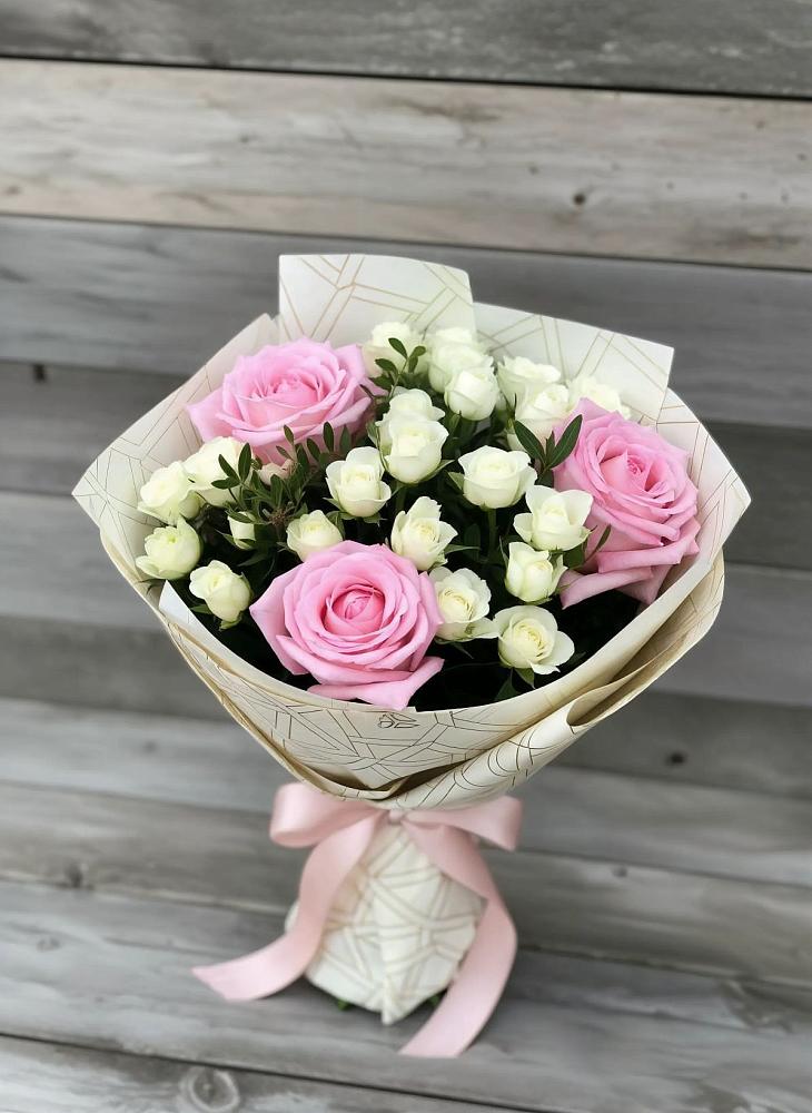 Букет цветов из: Розы в Октябрьском Челябинская область
