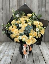 Букет цветов из:  Розы и Лизиантусы в Октябрьском Челябинская область