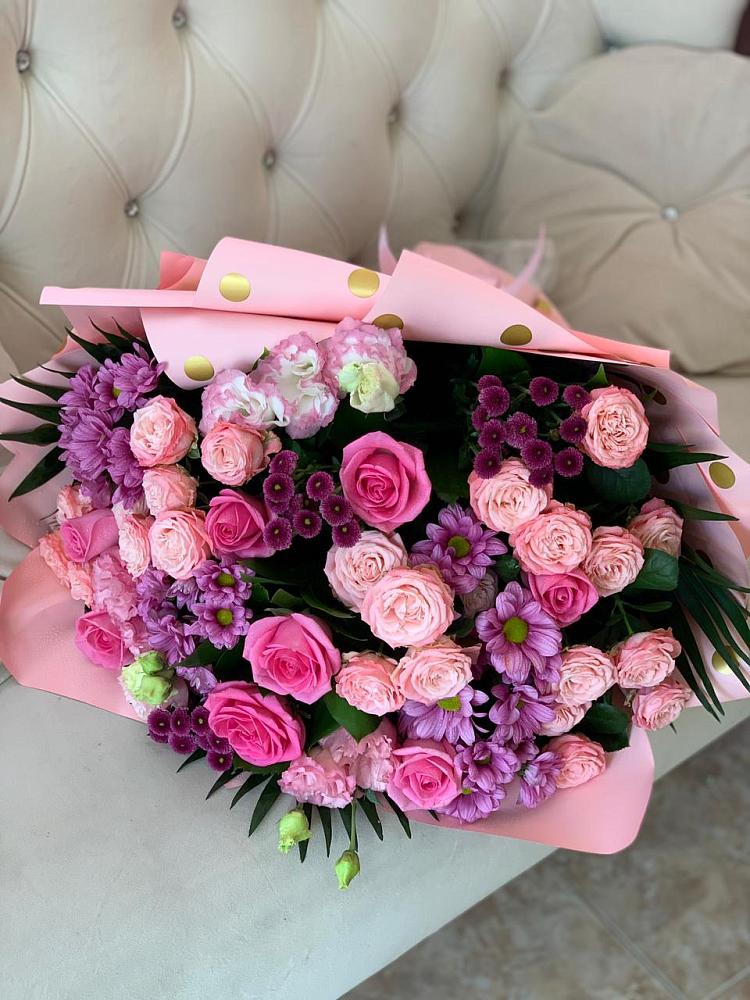 Букет цветов из: Хризантемы, Розы и Лизиантусы в Октябрьском Челябинская область