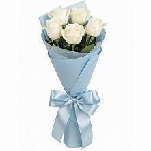 Букет 5 Белых роз Проуд в Октябрьском Челябинская область