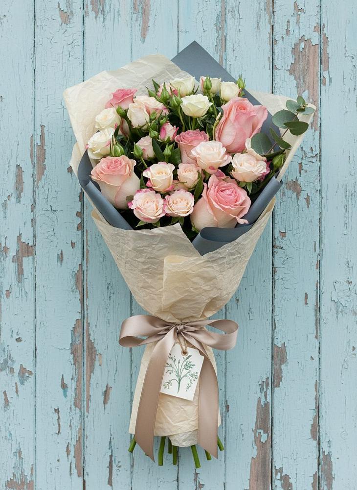 Букет цветов из: Розы в Октябрьском Челябинская область