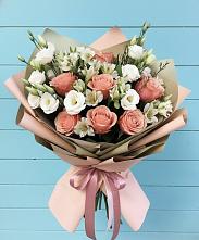 Букет цветов из:  Розы, Альстромерии и Лизиантусы в Октябрьском Челябинская область