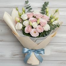 Букет цветов из:  Лизиантусы в Октябрьском Челябинская область