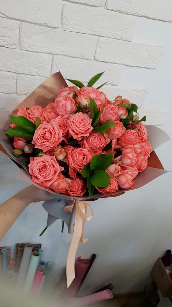 Букет цветов из: Розы в Октябрьском Челябинская область