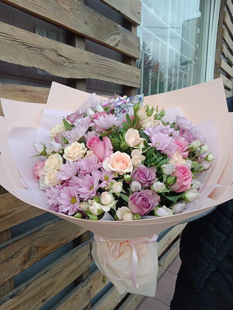 Букет цветов из: Розы и Хризантемы в Октябрьском Челябинская область