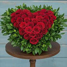 Цветочная композиция из Розы в виде сердца в Октябрьском Челябинская область