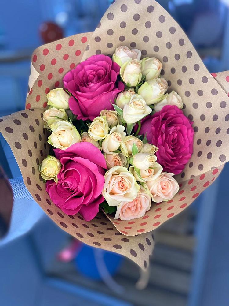 Букет цветов из: Розы в Октябрьском Челябинская область