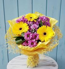 Букет цветов из:  Хризантемы и Герберы в Октябрьском Челябинская область