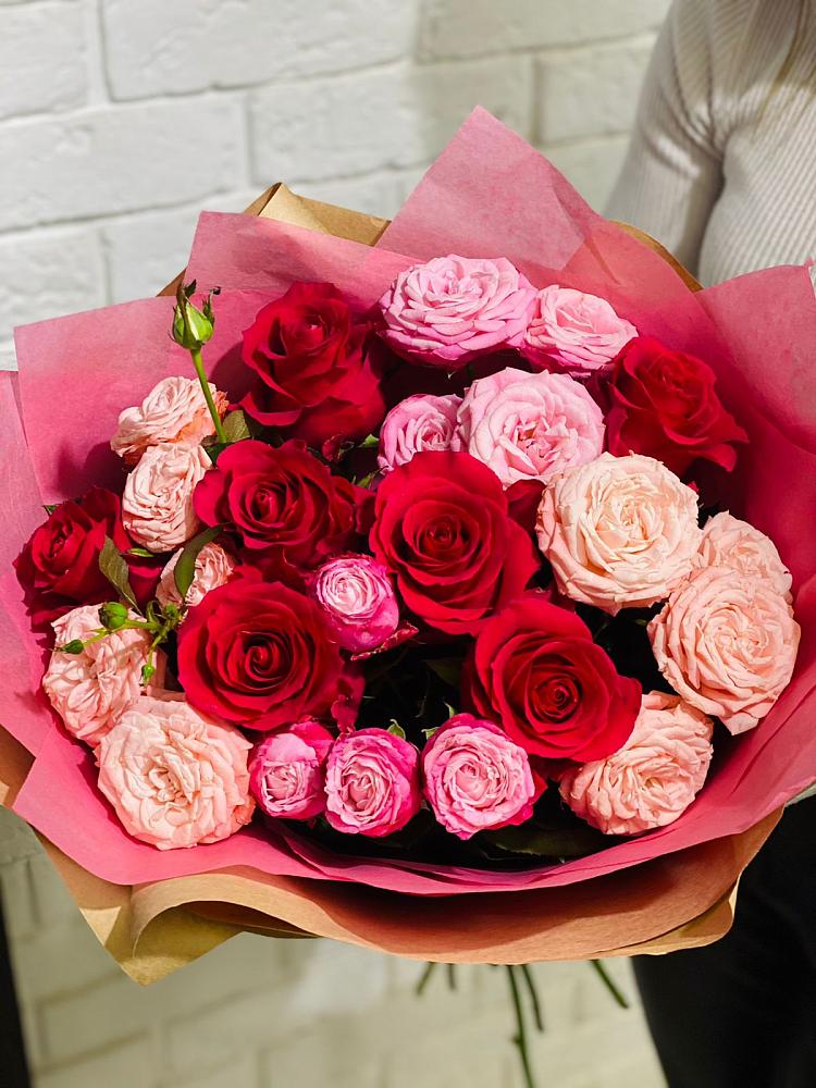 Букет цветов из: Розы в Октябрьском Челябинская область