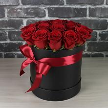 Цветочная композиция из Розы в шляпной коробке в Октябрьском Челябинская область