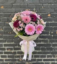 Букет цветов из:  Герберы и Хризантемы в Октябрьском Челябинская область