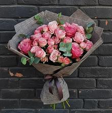 Букет цветов из:  Розы в Октябрьском Челябинская область